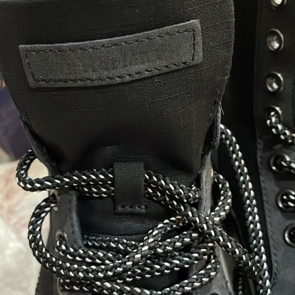 Dr Marten’s Combs II suede two tone unisex size 6 - Picture 11 of 12